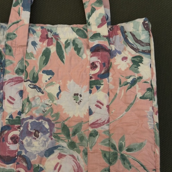 Vintage Quilted Floral Tote Bag - Picture 13 of 16